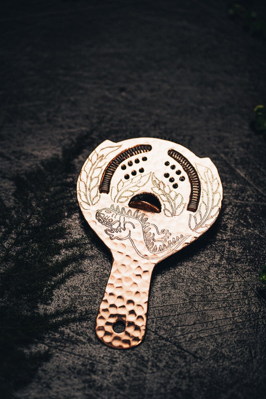 Strainer Silver Engraved Iguana 115