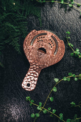 Strainer Engraved Leon 035